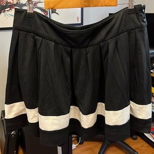 Bedo color block black and white Skirt size 10